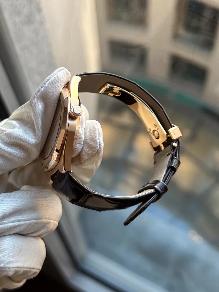Audemars Piguet Royal Oak RG with extract from the archives